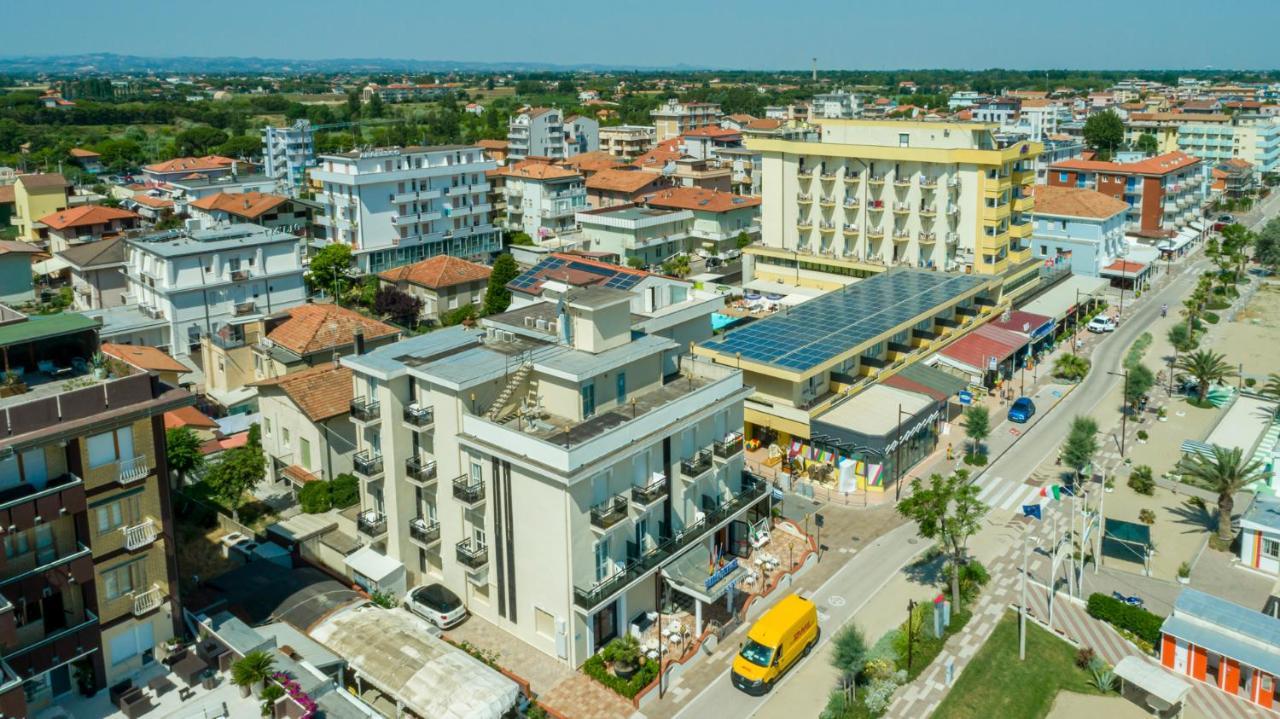 Hotel Milanese Rimini Dış mekan fotoğraf