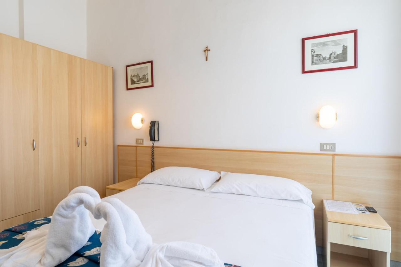 Hotel Milanese Rimini Dış mekan fotoğraf