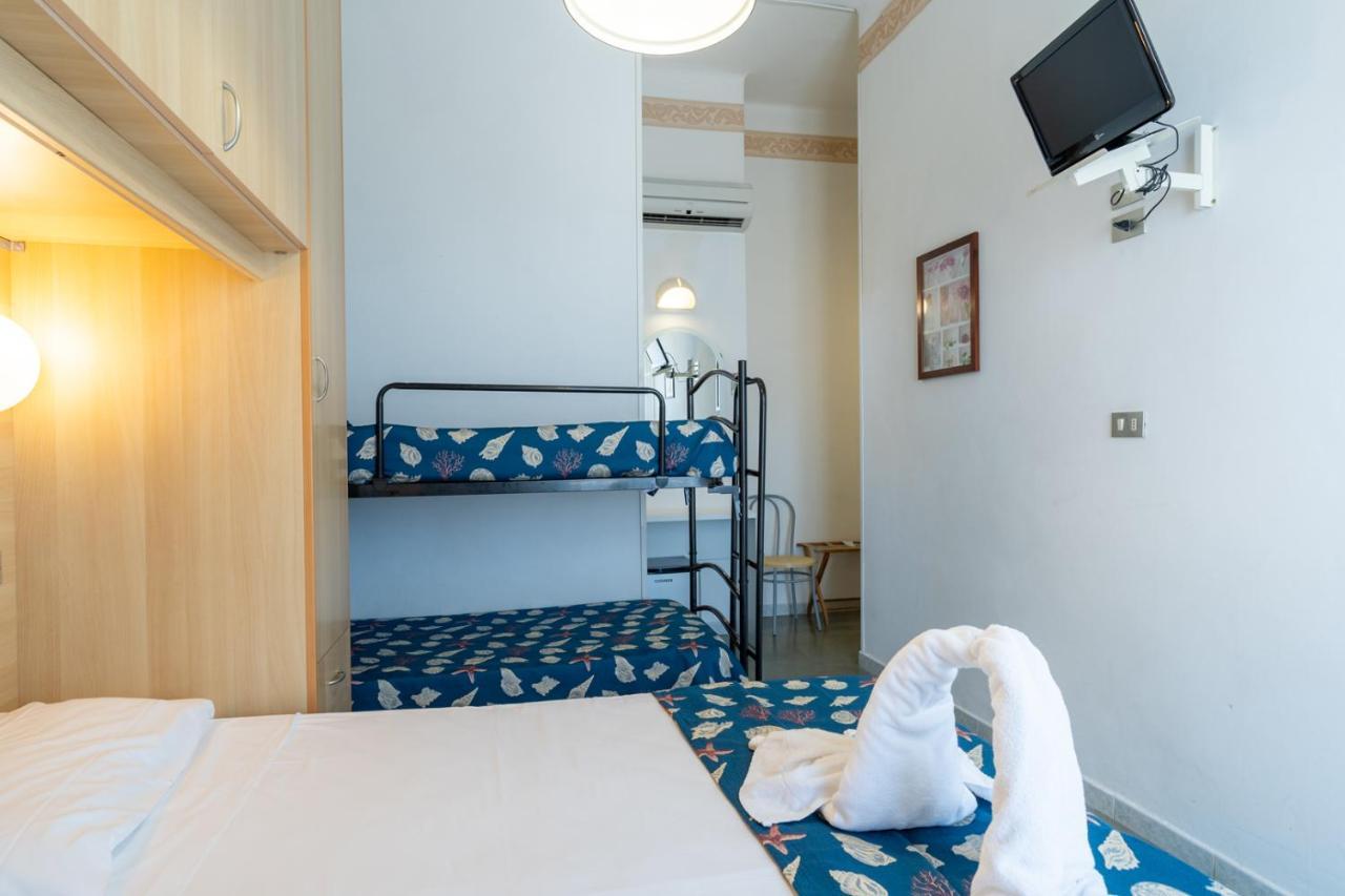 Hotel Milanese Rimini Dış mekan fotoğraf