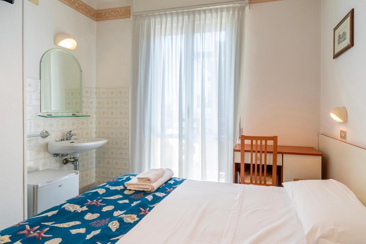 Hotel Milanese Rimini Dış mekan fotoğraf