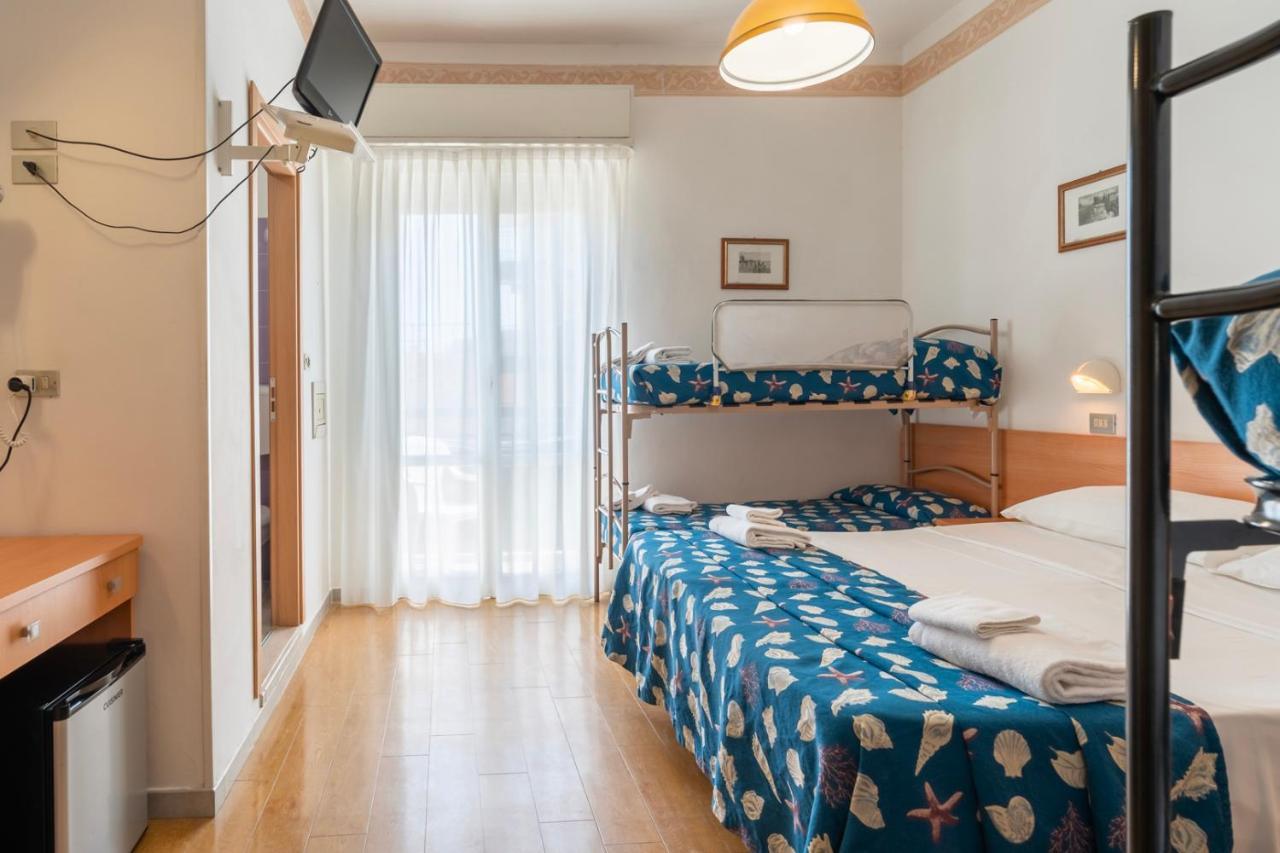 Hotel Milanese Rimini Dış mekan fotoğraf