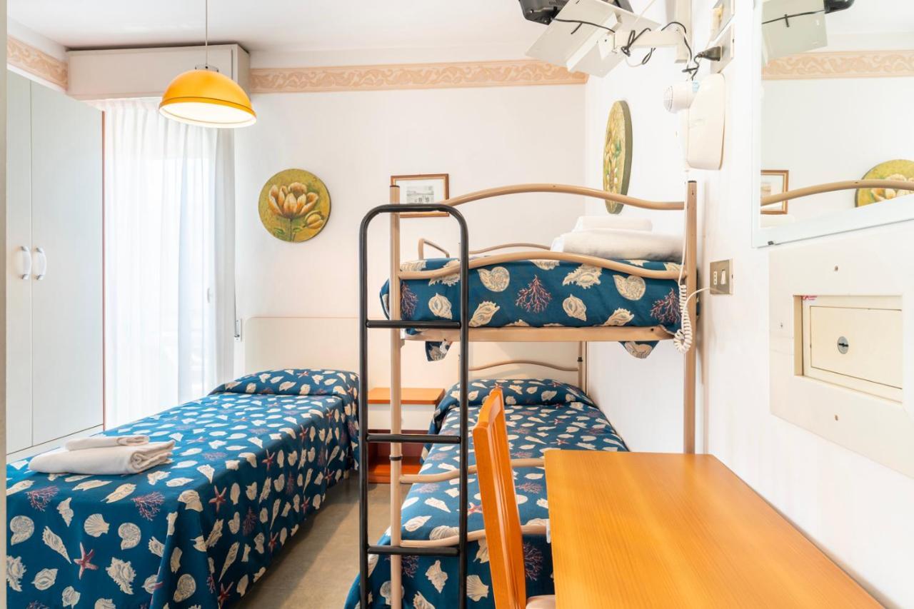 Hotel Milanese Rimini Dış mekan fotoğraf