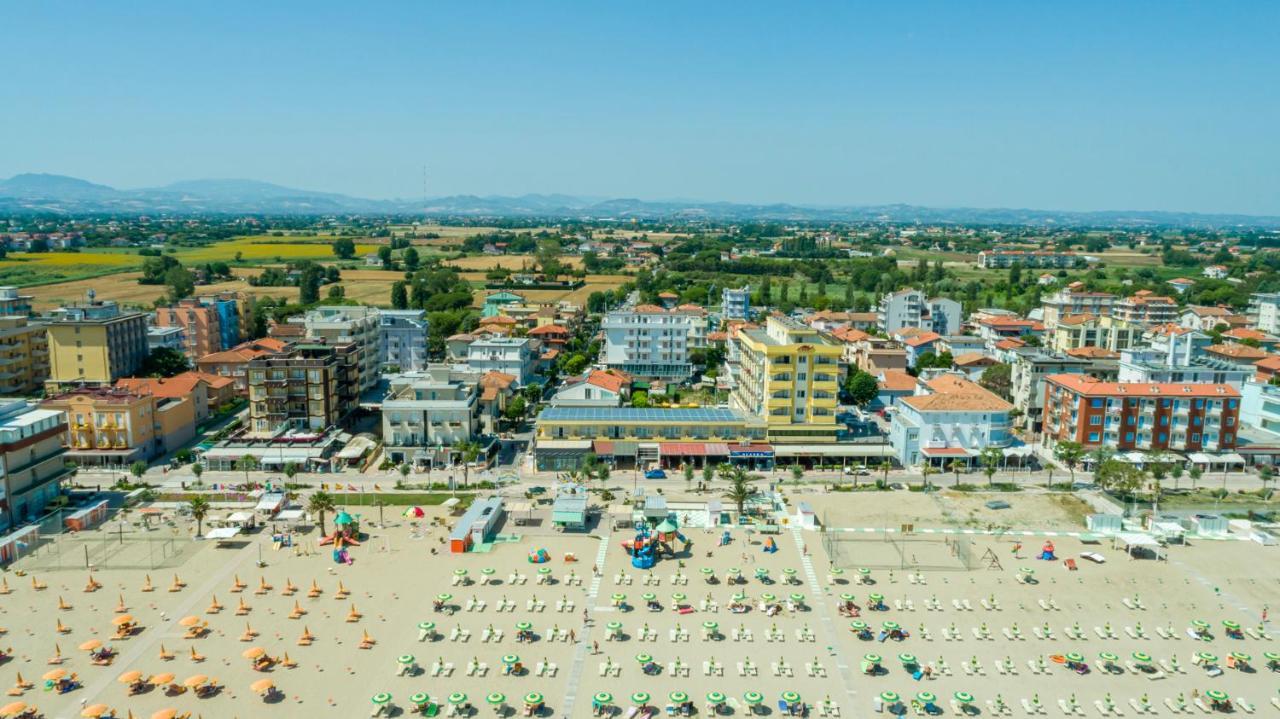 Hotel Milanese Rimini Dış mekan fotoğraf